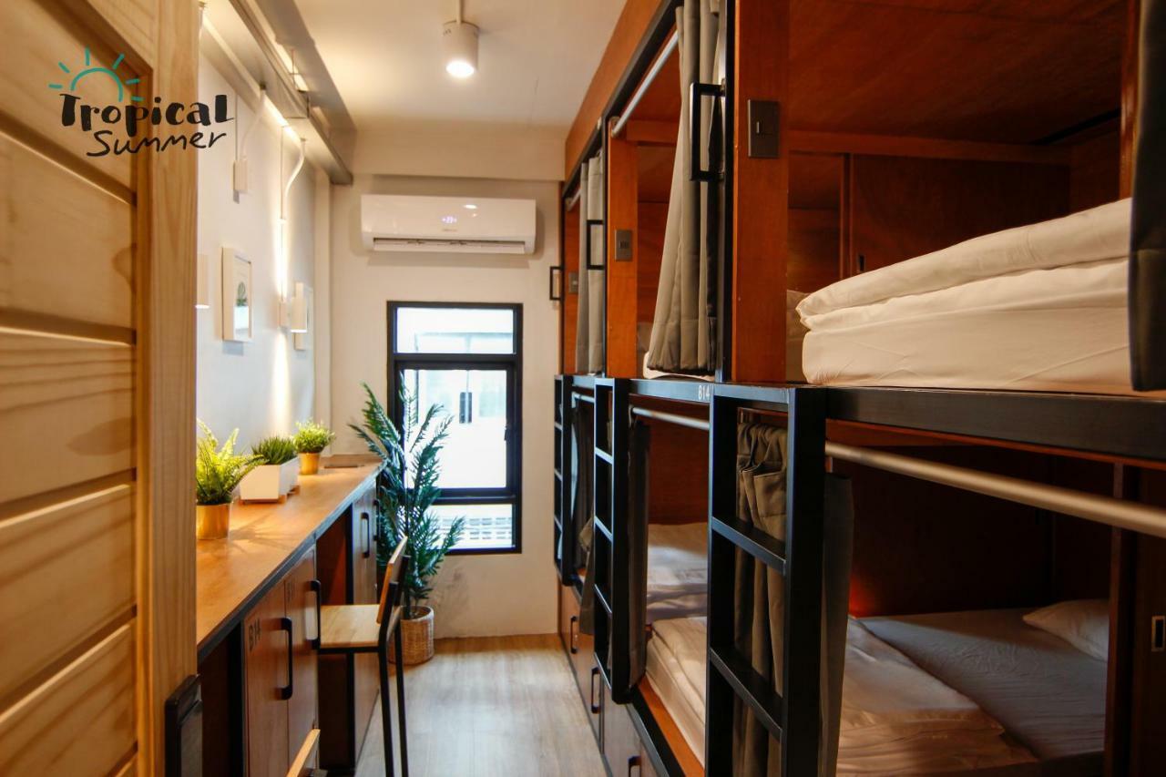 Tropical Summer Hostel Bangkok Exterior photo