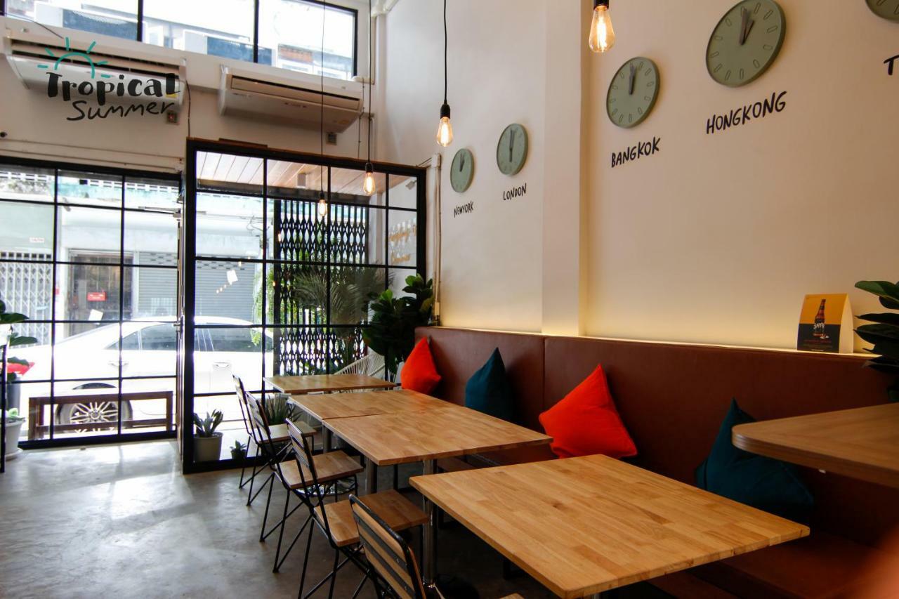 Tropical Summer Hostel Bangkok Exterior photo