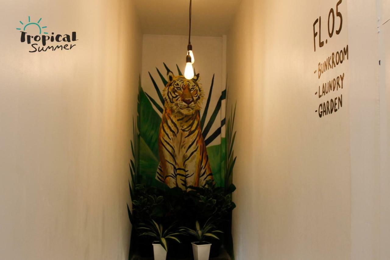 Tropical Summer Hostel Bangkok Exterior photo