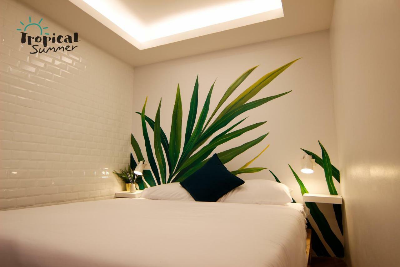Tropical Summer Hostel Bangkok Exterior photo