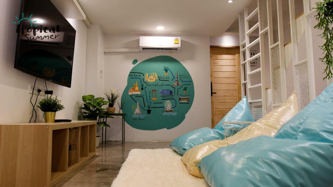 Tropical Summer Hostel Bangkok Exterior photo