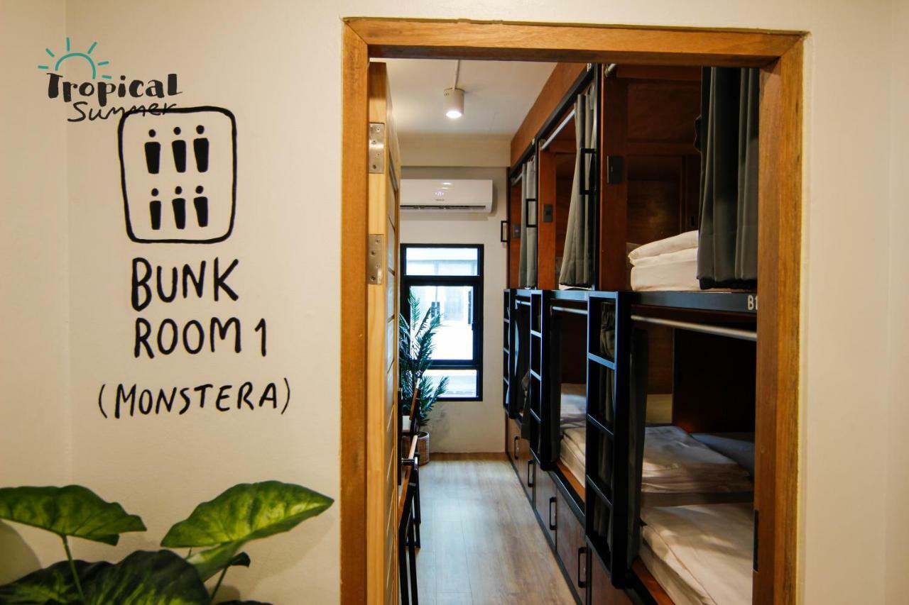 Tropical Summer Hostel Bangkok Exterior photo